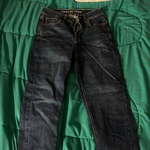 they are dark colord and they are from american eagle been worn twice